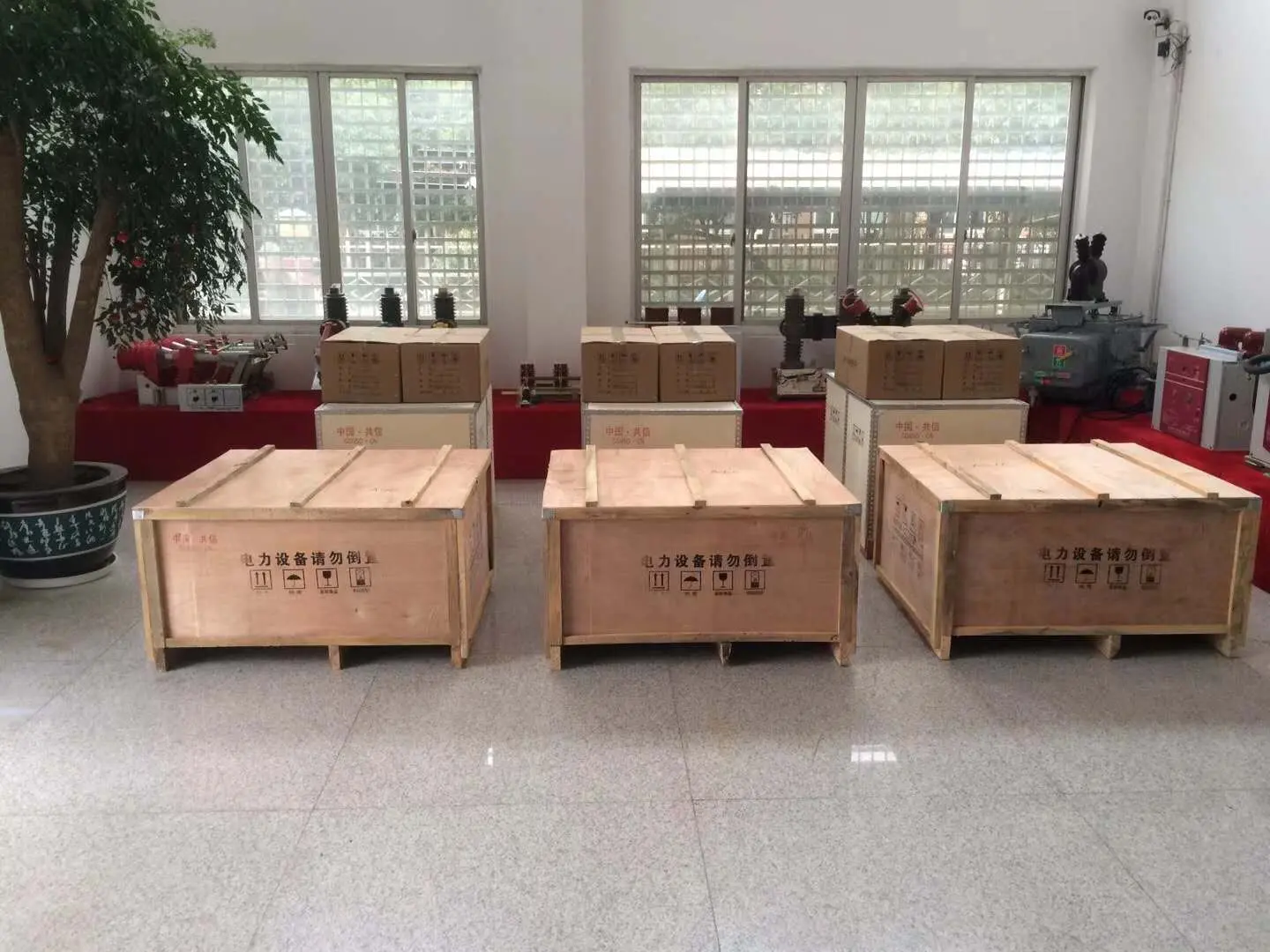 Vacuum Circuit Breaker Spring Charge Operating Mechanism